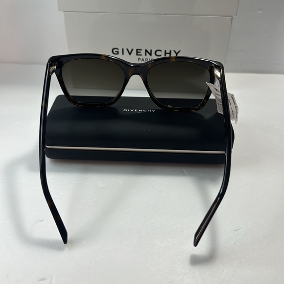 New Authentic GIVENCHY GV 7199/S - 086 HA HAVANA Sunglasses - Picture 15 of 16